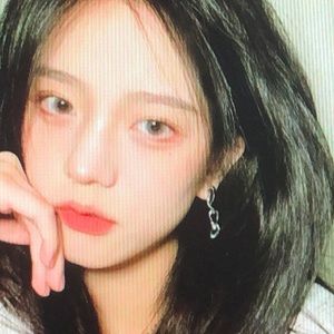 Meet your Posher, Abbott